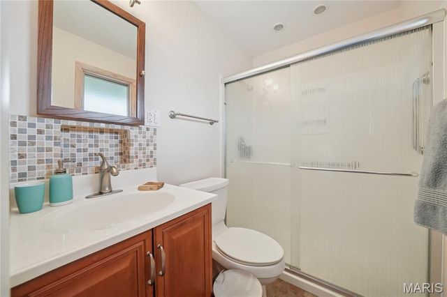 12508 Larkwood Drive, St Louis, MO 63146