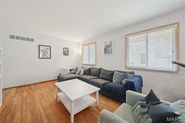 12508 Larkwood Drive, St Louis, MO 63146