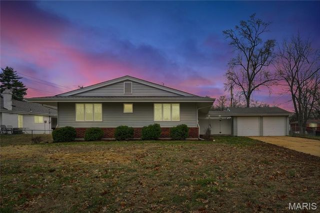 12508 Larkwood Drive, St Louis, MO 63146