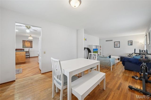 12508 Larkwood Drive, St Louis, MO 63146