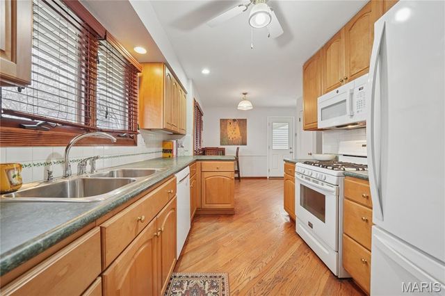 12508 Larkwood Drive, St Louis, MO 63146