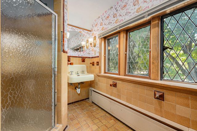 400 E Hoffman Street, Three Rivers, MI 49093