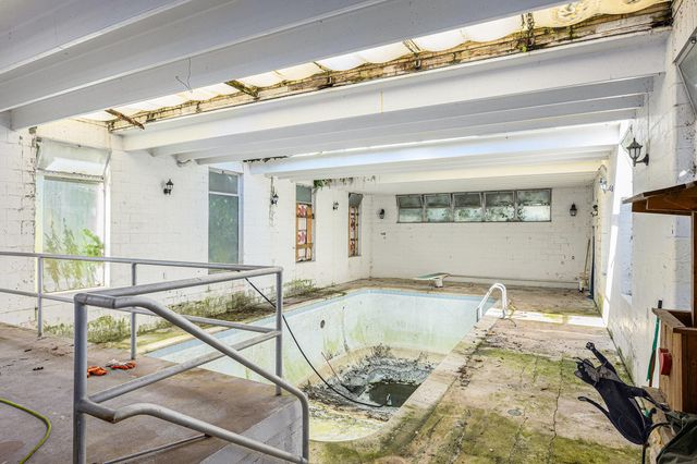 400 E Hoffman Street, Three Rivers, MI 49093