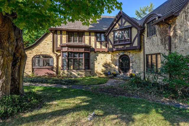 400 E Hoffman Street, Three Rivers, MI 49093