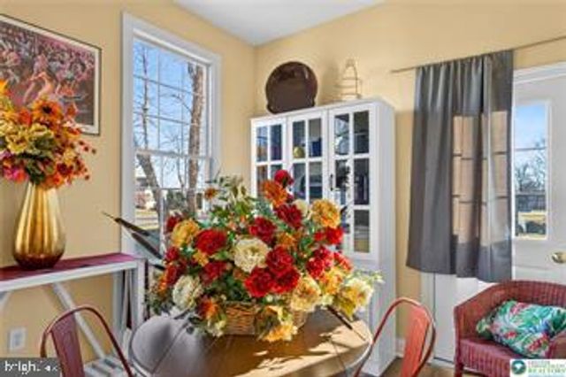 591 ROCKBRIDGE RD, Nazareth, PA 18064