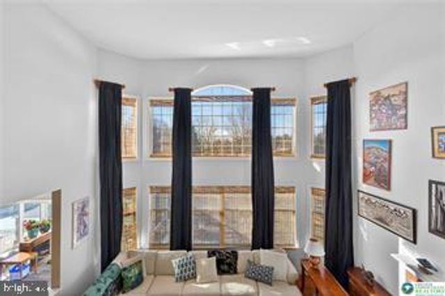 591 ROCKBRIDGE RD, Nazareth, PA 18064