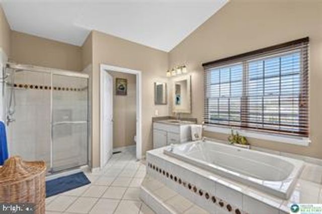 591 ROCKBRIDGE RD, Nazareth, PA 18064