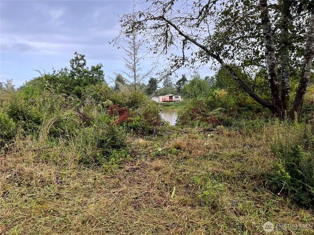 743 Copalis Avenue NE, Ocean Shores, WA 98569