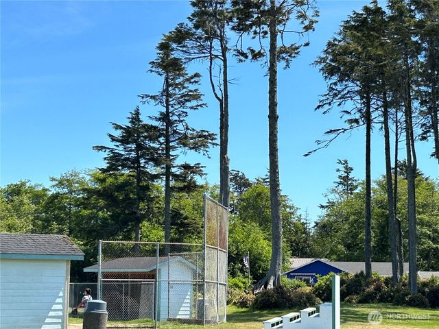 743 Copalis Avenue NE, Ocean Shores, WA 98569