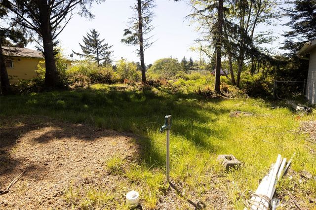 743 Copalis Avenue NE, Ocean Shores, WA 98569