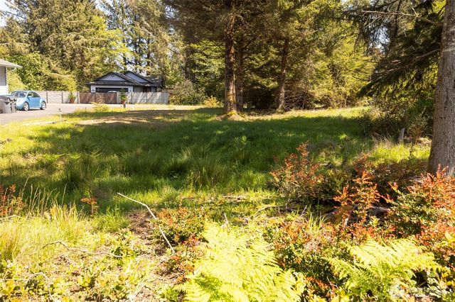 743 Copalis Avenue NE, Ocean Shores, WA 98569