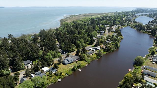 743 Copalis Avenue NE, Ocean Shores, WA 98569