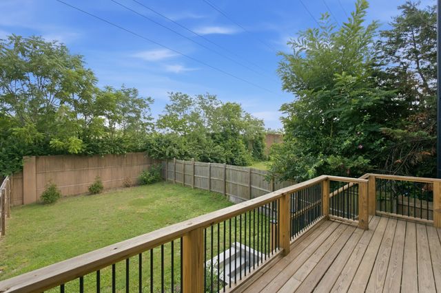 2712A Sharondale Ct, Nashville, TN 37215