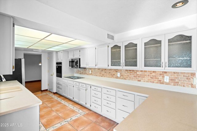 19820 N Cherry Tree Lane, Sun City, AZ 85373