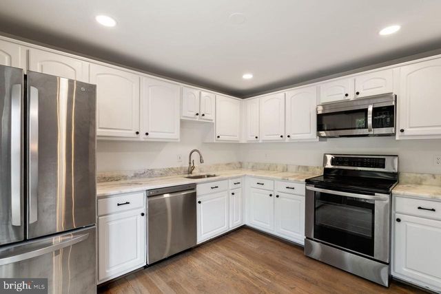 3050 SILENT VALLEY DR, Fairfax, VA 22031