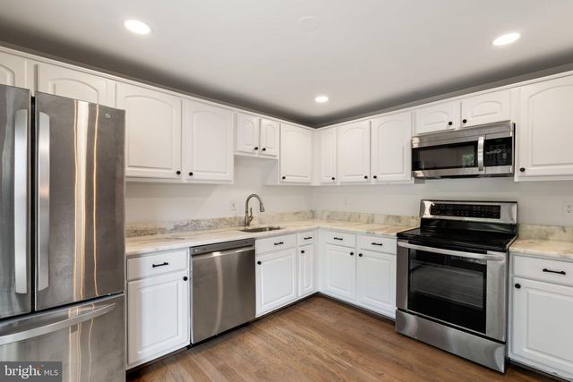3050 SILENT VALLEY DR, Fairfax, VA 22031