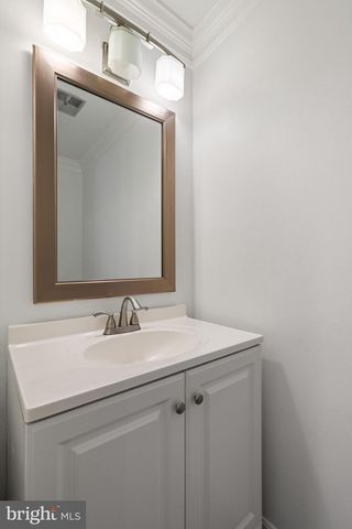 3050 SILENT VALLEY DR, Fairfax, VA 22031