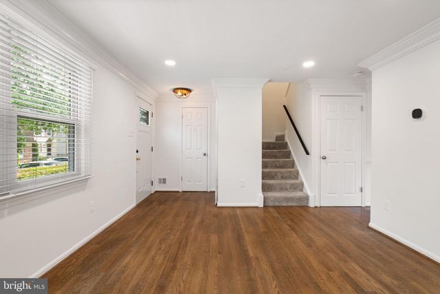 3050 SILENT VALLEY DR, Fairfax, VA 22031