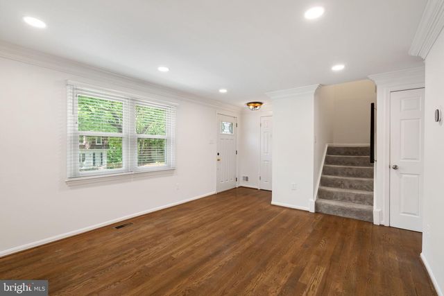3050 SILENT VALLEY DR, Fairfax, VA 22031