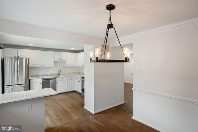 3050 SILENT VALLEY DR, Fairfax, VA 22031