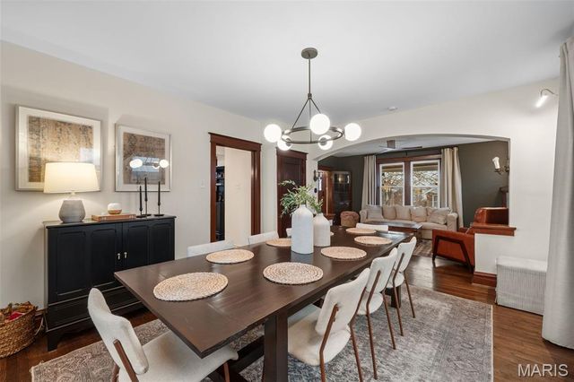 4934 Walsh Street, St Louis, MO 63109