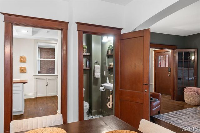 4934 Walsh Street, St Louis, MO 63109