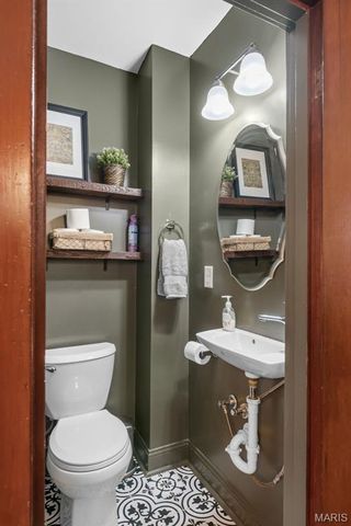 4934 Walsh Street, St Louis, MO 63109