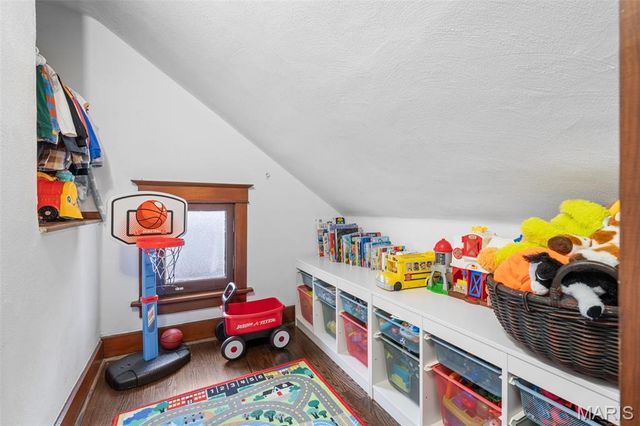 4934 Walsh Street, St Louis, MO 63109