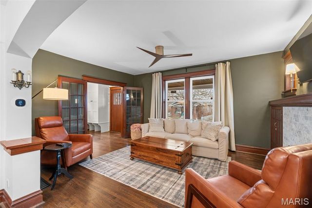 4934 Walsh Street, St Louis, MO 63109