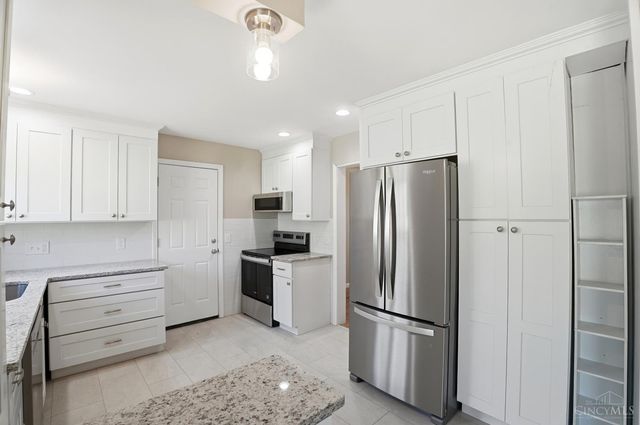 2728 Ridgewood Avenue, Columbia Twp, OH 45213