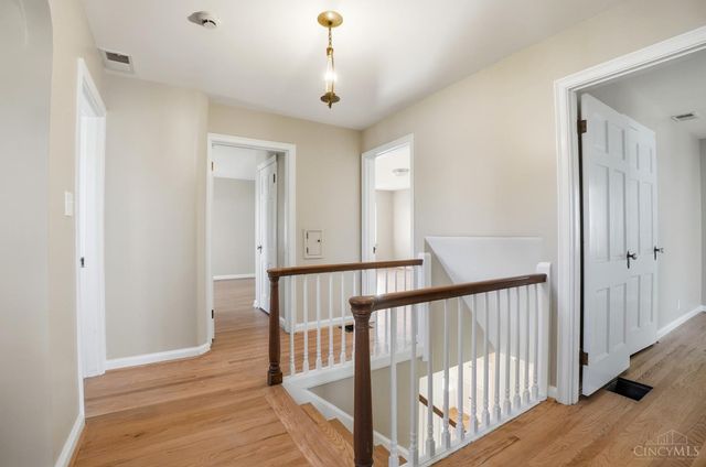 2728 Ridgewood Avenue, Columbia Twp, OH 45213