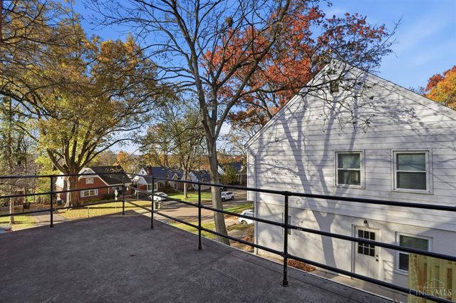 2728 Ridgewood Avenue, Columbia Twp, OH 45213