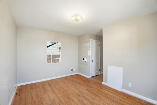 2728 Ridgewood Avenue, Columbia Twp, OH 45213