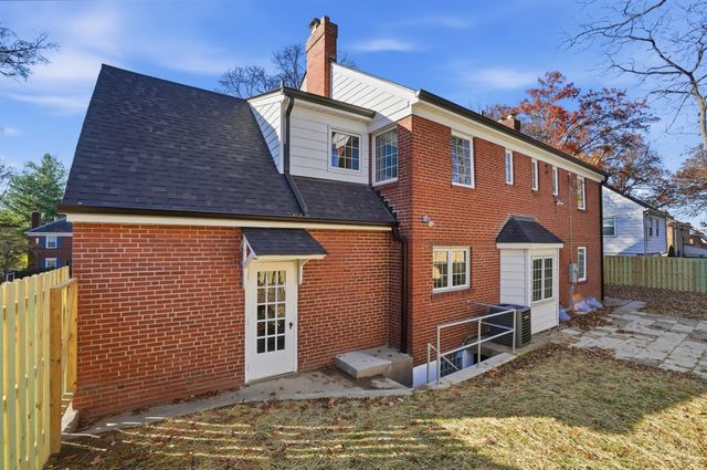 2728 Ridgewood Avenue, Columbia Twp, OH 45213