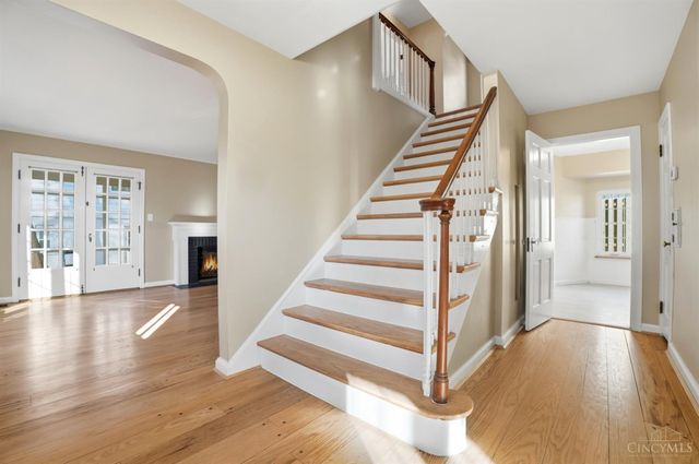 2728 Ridgewood Avenue, Columbia Twp, OH 45213