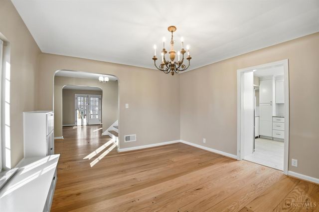 2728 Ridgewood Avenue, Columbia Twp, OH 45213