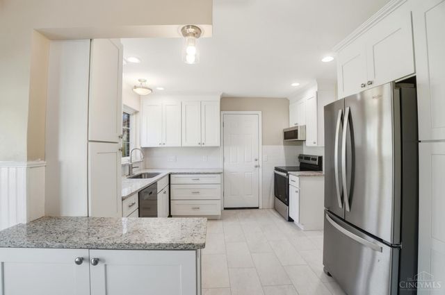 2728 Ridgewood Avenue, Columbia Twp, OH 45213