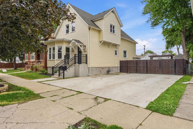 2621 Orchard Street, Blue Island, IL 60406