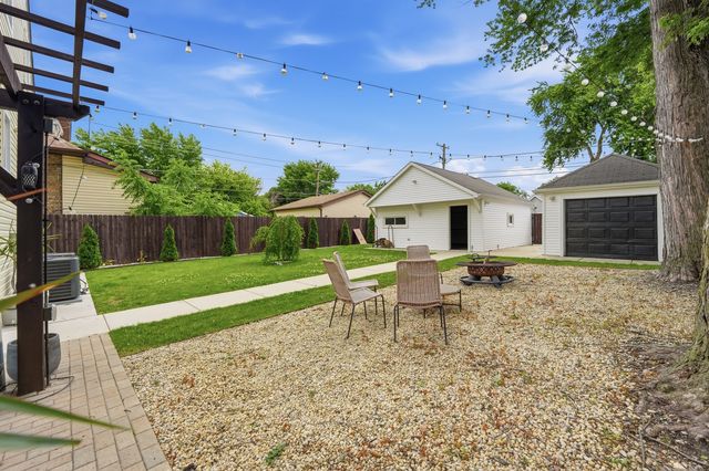 2621 Orchard Street, Blue Island, IL 60406