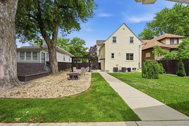 2621 Orchard Street, Blue Island, IL 60406