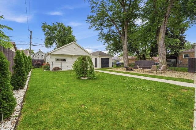 2621 Orchard Street, Blue Island, IL 60406