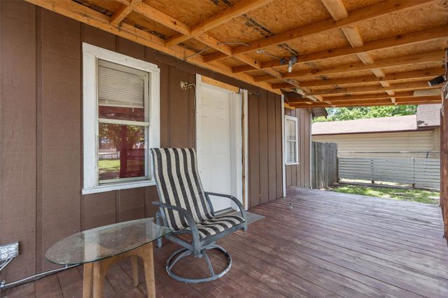 606 N Needmore Street, Athens, TX 75751