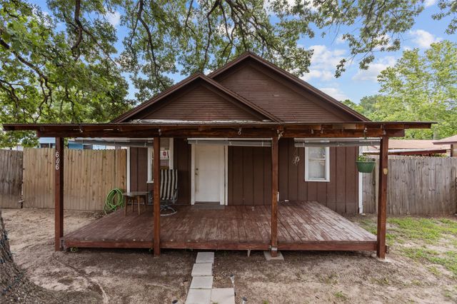 606 N Needmore Street, Athens, TX 75751