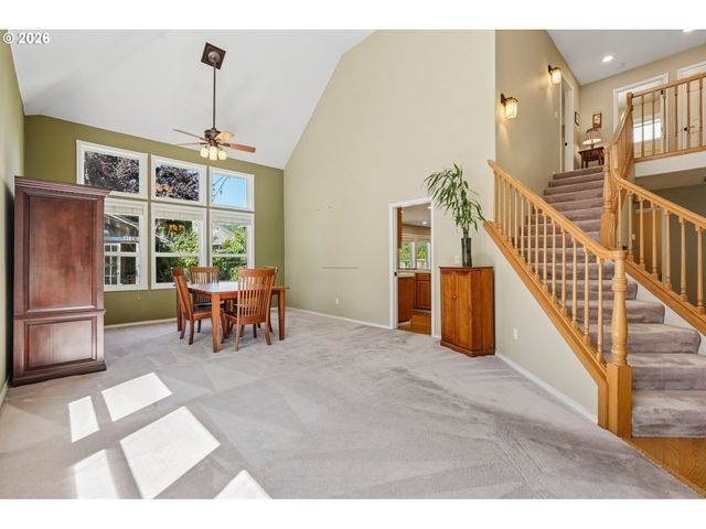 10941 Nw SUPREME Ct, Portland, OR 97229