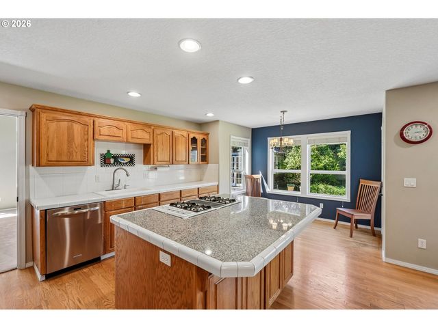 10941 Nw SUPREME Ct, Portland, OR 97229