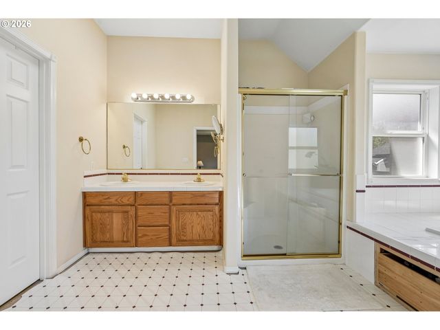 10941 Nw SUPREME Ct, Portland, OR 97229