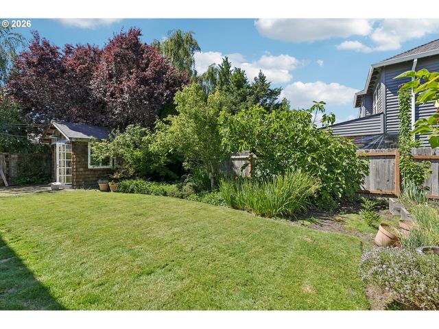 10941 Nw SUPREME Ct, Portland, OR 97229