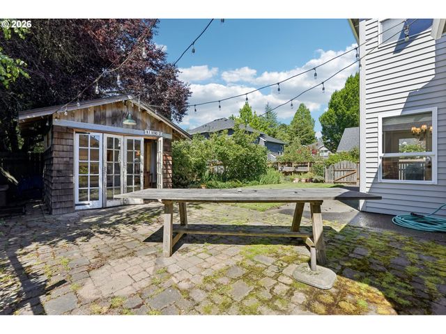 10941 Nw SUPREME Ct, Portland, OR 97229