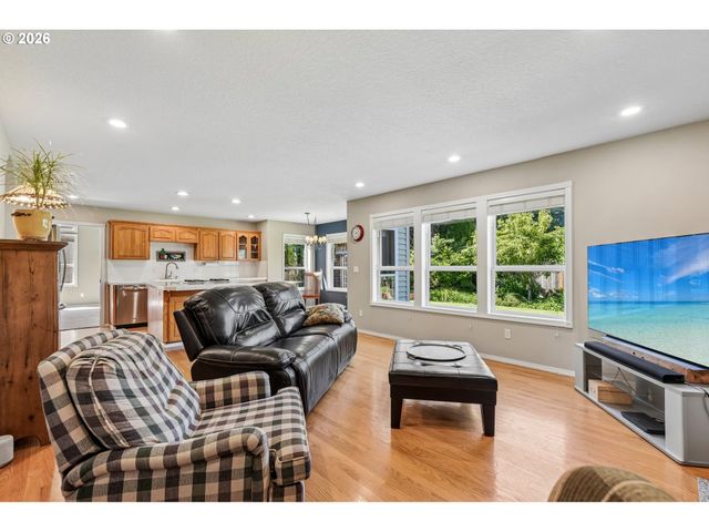 10941 Nw SUPREME Ct, Portland, OR 97229