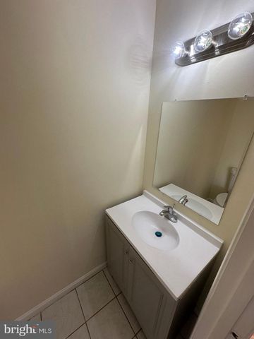 9341 GOOSEBERRY DR, Manassas, VA 20110